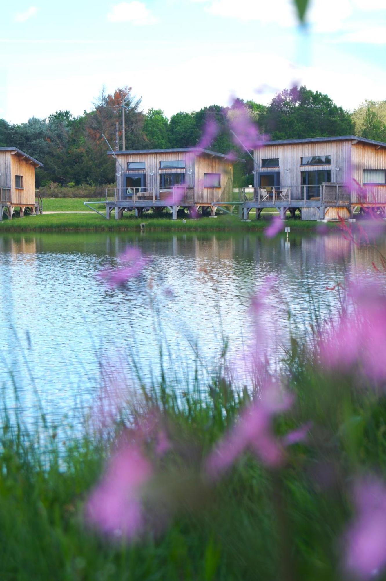 Ecolodges Du Golf Du Sauternais Saint-Loubert Exterior foto